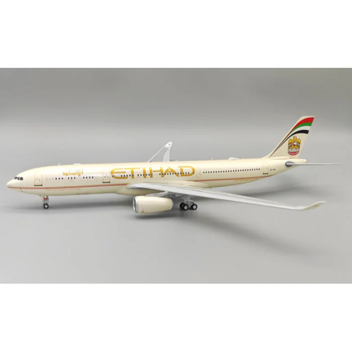 1/200 Etihad Airways A330-300 A6-AFE