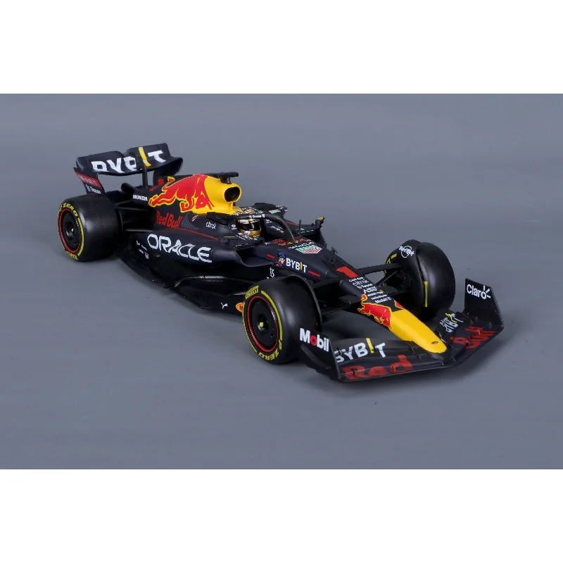 1/24 Red Bull Racing 2022 F1-RB18 Verstappen #1 Champion Version